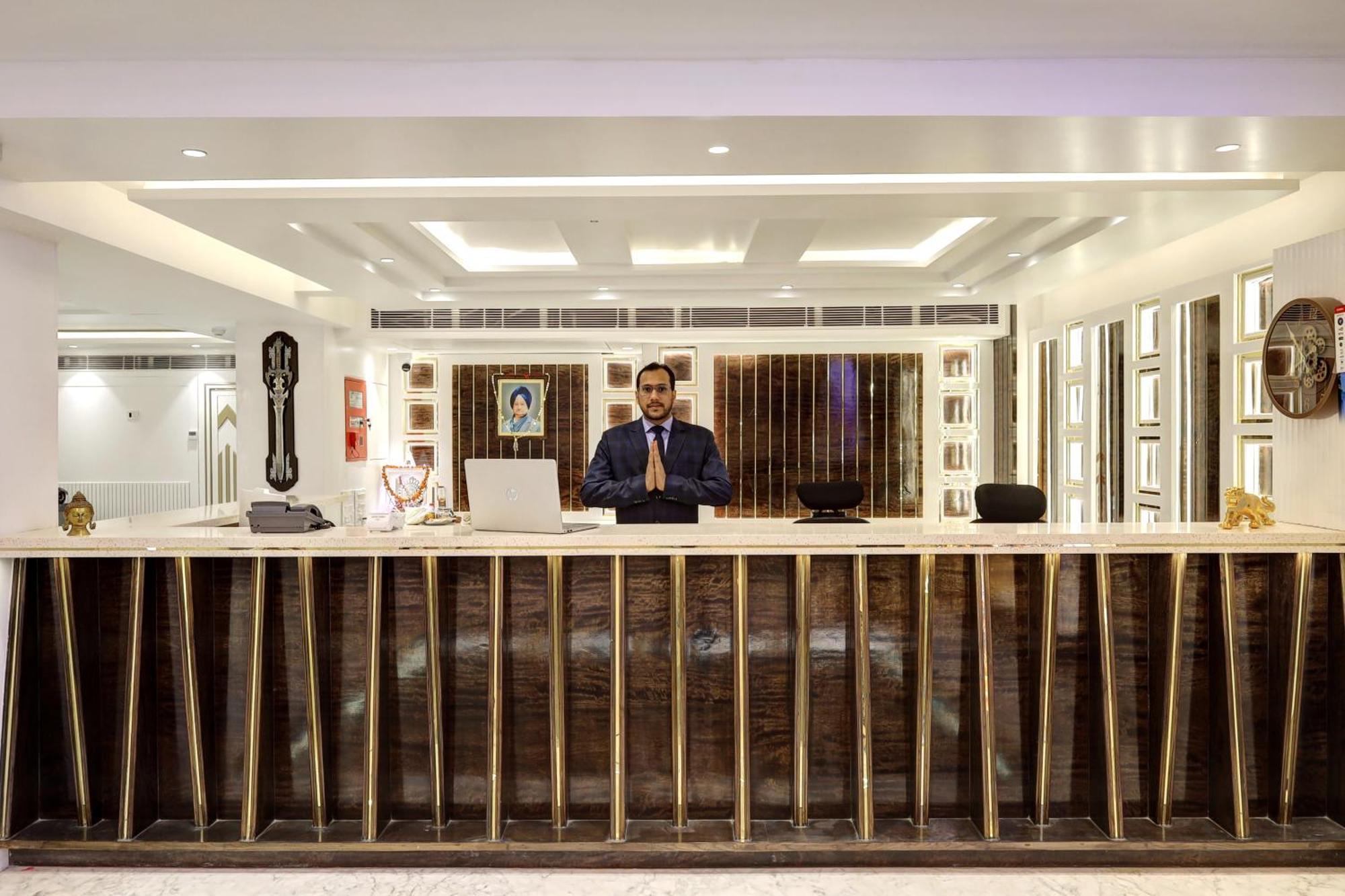 Hotel Namaste Hindustan Just A Minute Away From New Delhi Railway Station And Connaught Place Exteriör bild